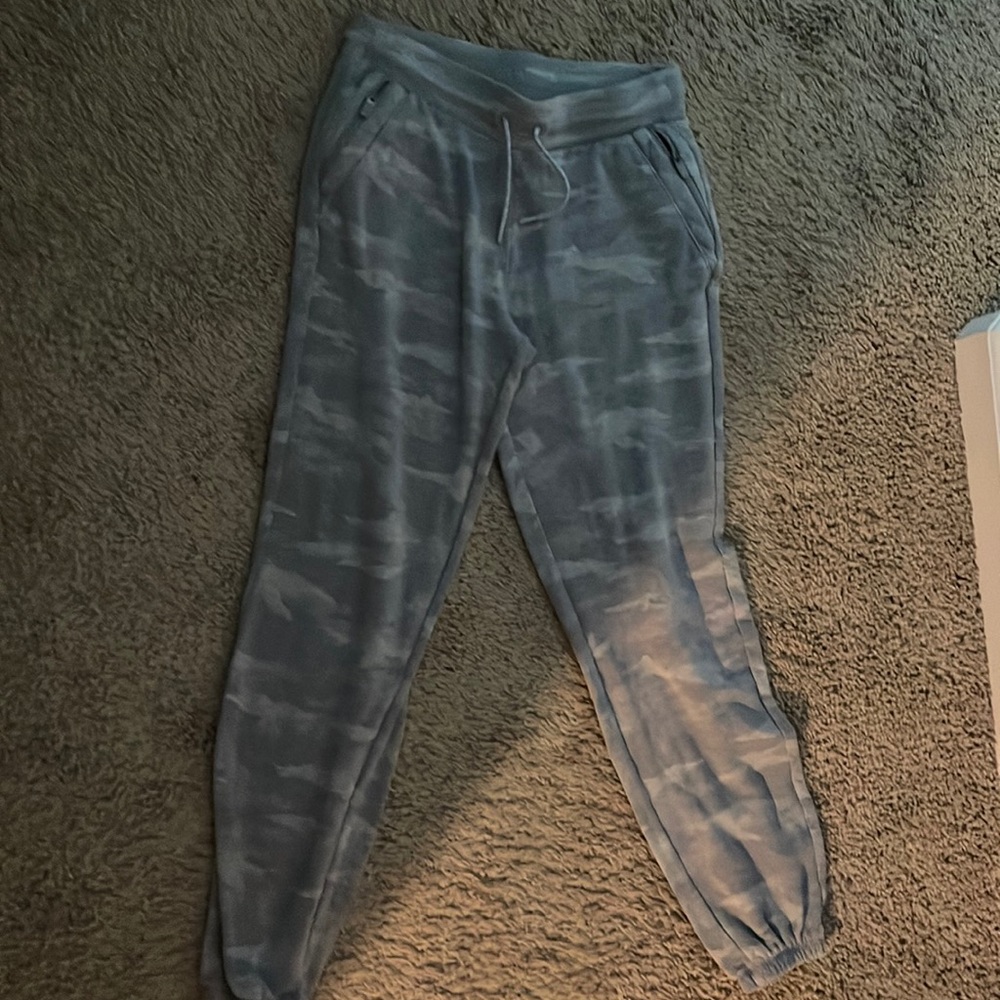 these are so comfy! they don’t fit me anymore sadly:(